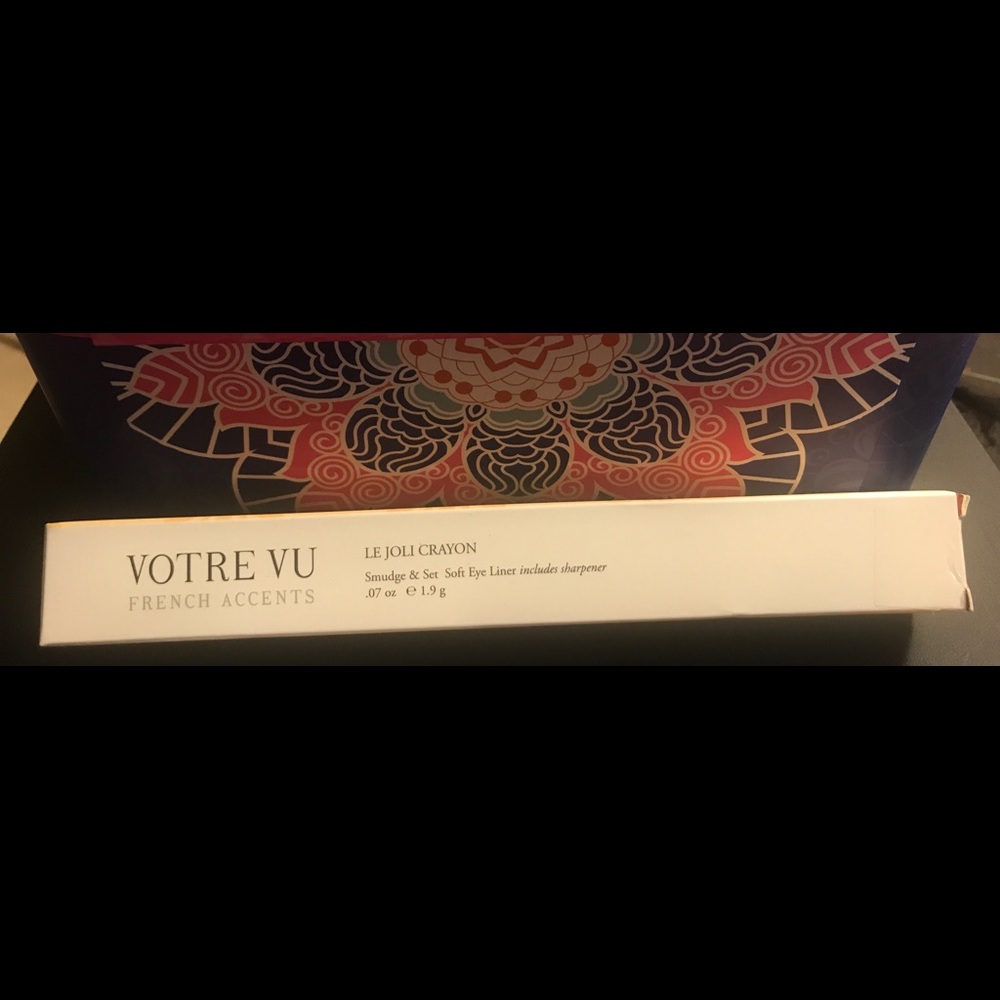 Le Joli Crayon Smudge & Set Soft eyeliner